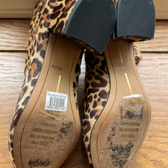 Dolce Vita leopard print ankle boots. - Picture 3 of 5